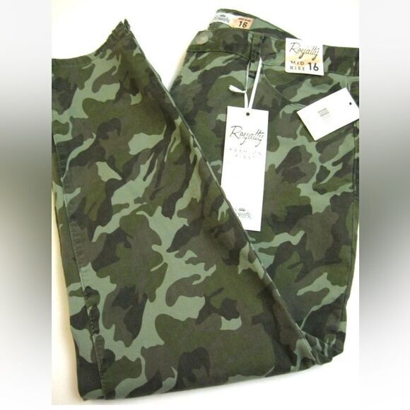 Camo Mid Rise Jeans‎ - Picture 4 of 14